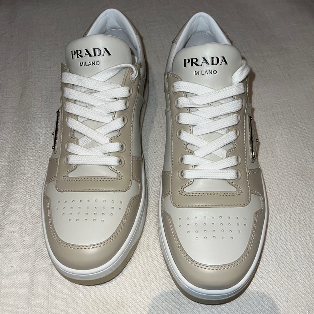 Downtown Bicolor Low-Top Sneakers